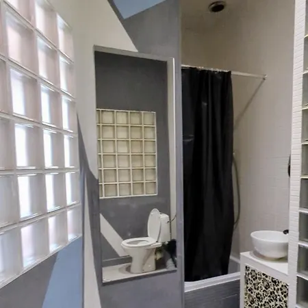 Loft-style - 24 Hour Check-in Apartment